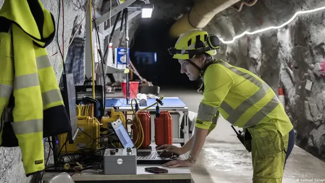 İsviçre'de kullanım dışı bırakılan bir tünelde kurulan özel kaya laboratuvarı, bu hafta olağanüstü bir deneye ev sahipliği yapacak. Görselde laboratuvarın içinden bir kesit görülüyor